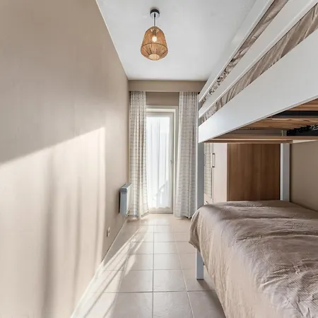 Apartment Zeedijk Beachfront In Belgium