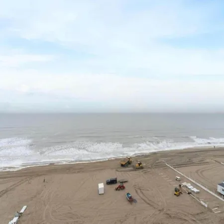 Zeedijk Beachfront In Belgium Apartment